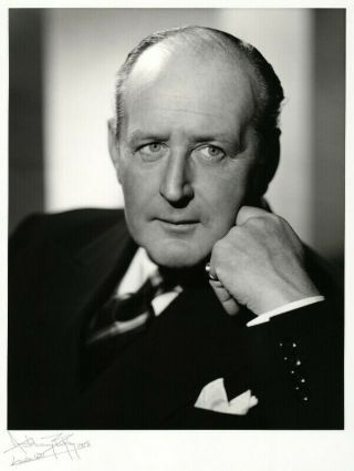 Hitchcock `the Lady Vanishes` Cecil Parker Carry On Jack,  The Ladykillers Signed