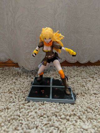 Rwby Series 1 Yang Figure By Mcfarlane Toys Loose 2014 Rooster Teeth