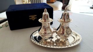 Vintage Epns Silver Plated Salt & Pepper & Oval Stand In Blue Velvet Box
