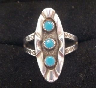 Vintage Zuni Petite Point Turquoise Sterling Stamp Work Ring Signed
